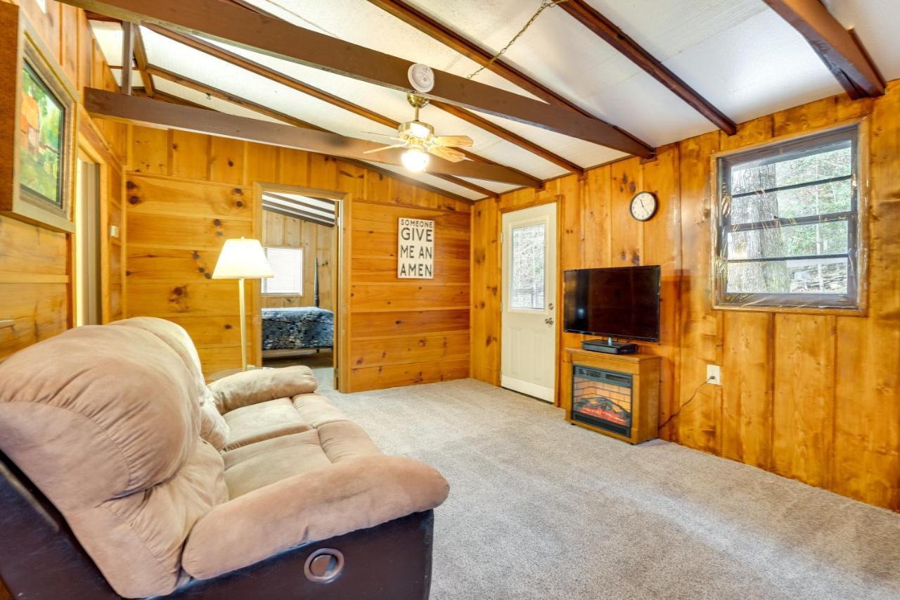 Peaceful Warne Cabin Fenced Yard And Screened Porch Brasstown Dış mekan fotoğraf