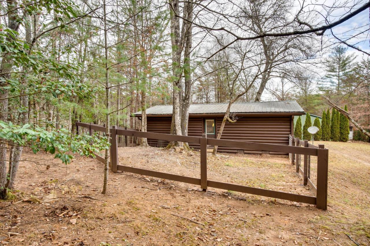 Peaceful Warne Cabin Fenced Yard And Screened Porch Brasstown Dış mekan fotoğraf