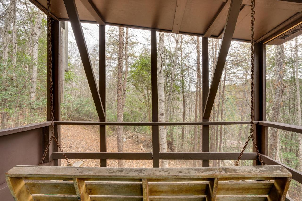 Peaceful Warne Cabin Fenced Yard And Screened Porch Brasstown Dış mekan fotoğraf
